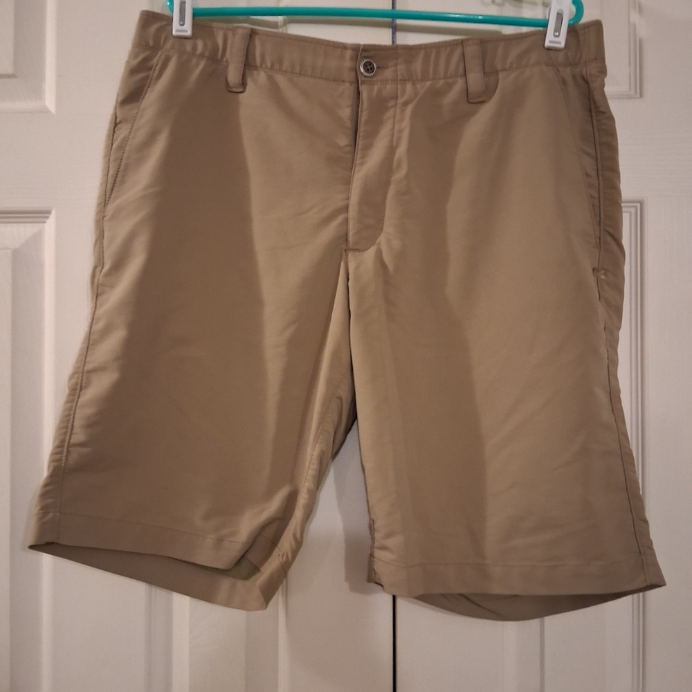 Under Armour Men's Tan Golf Shorts